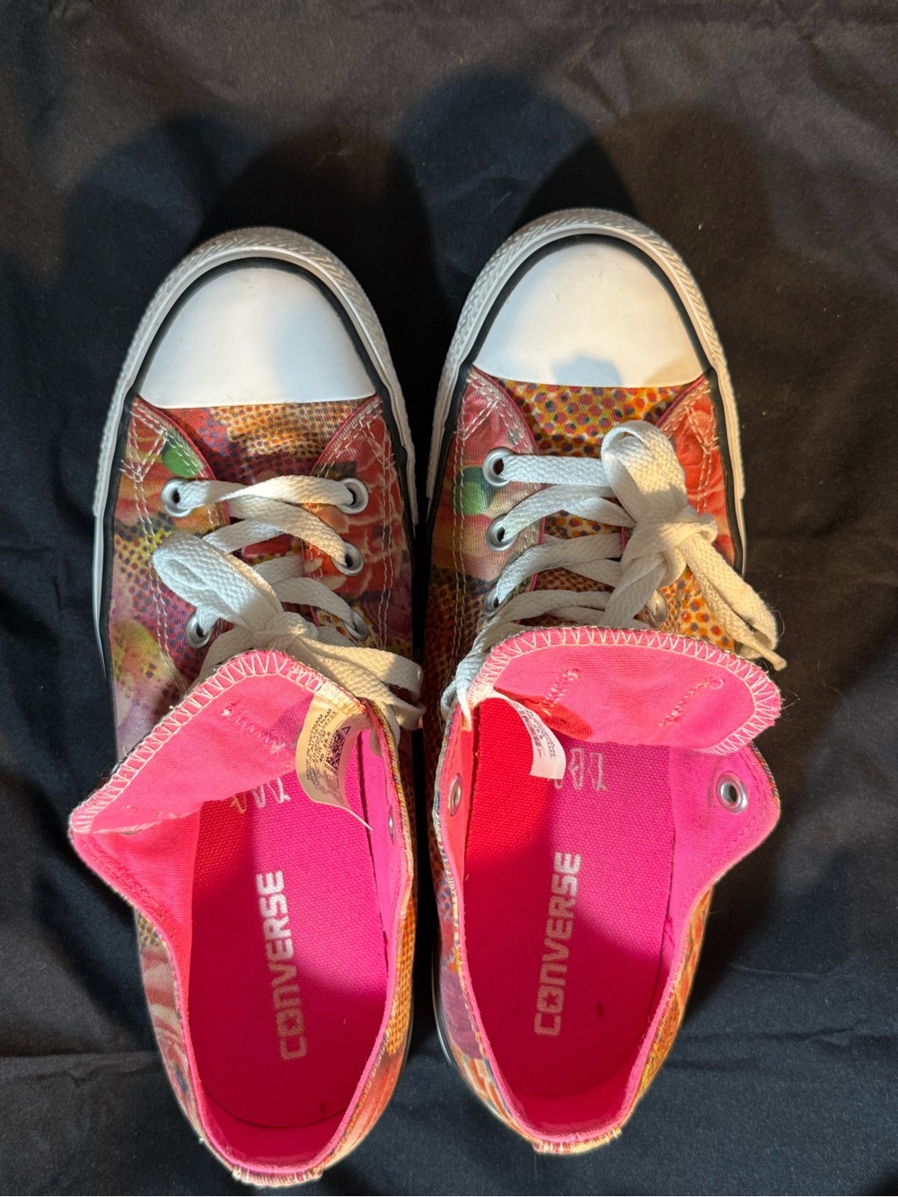 Converse Low-Top Canvas Sneakers in Pink and Multicolor Size W9M7 - Picture 6 of 7